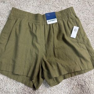 Old Navy Women's Olive Green High-Rise Linen Shorts. NWT. Size Medium.